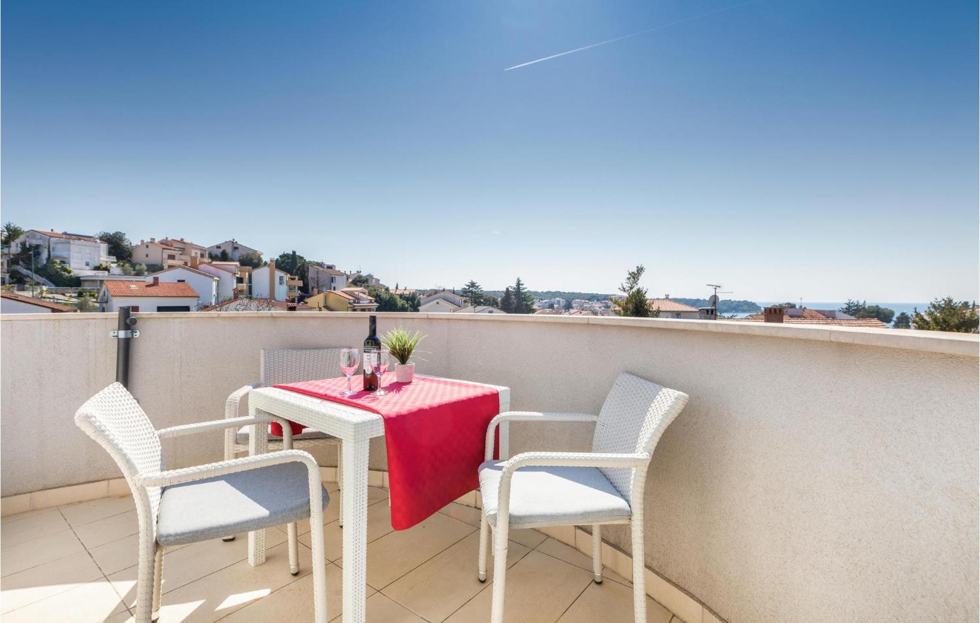 Stunning Apartment In Pjescana Uvala With Wifi 外观 照片