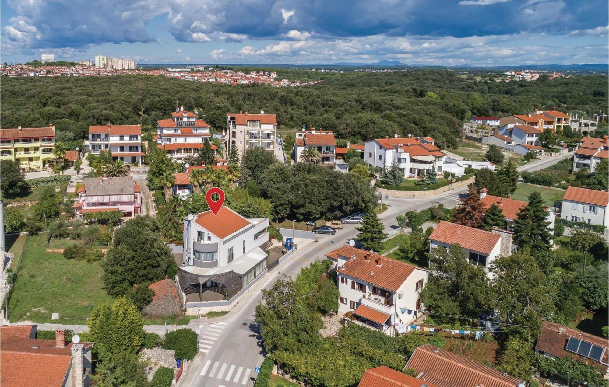 Stunning Apartment In Pjescana Uvala With Wifi 外观 照片